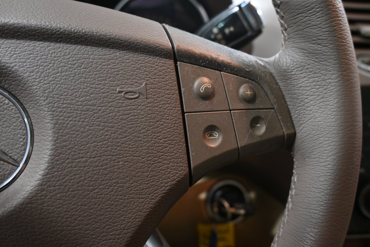 Foto Mercedes-Benz ML 21