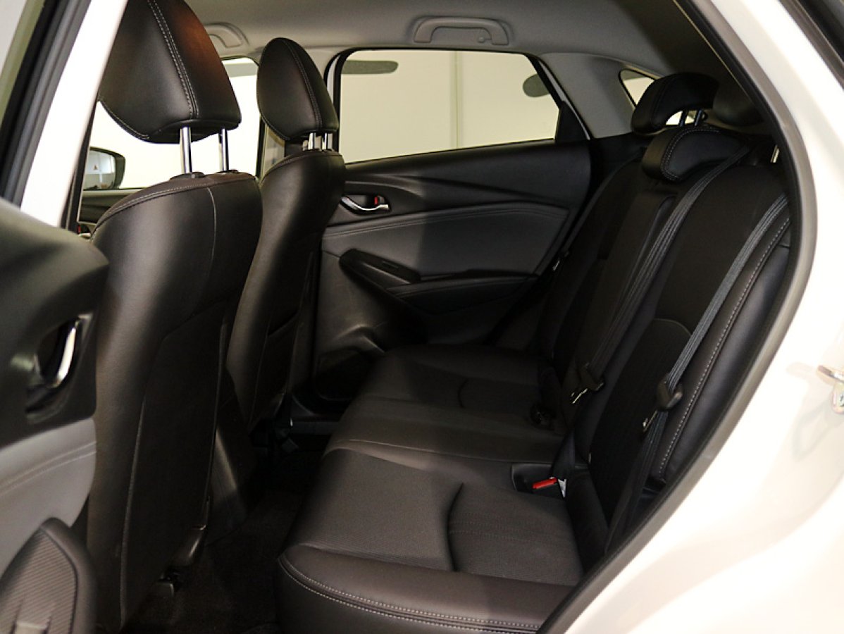 Foto Mazda CX-3 15