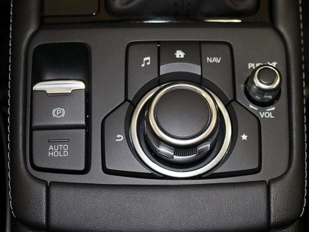 Foto Mazda CX-3 24