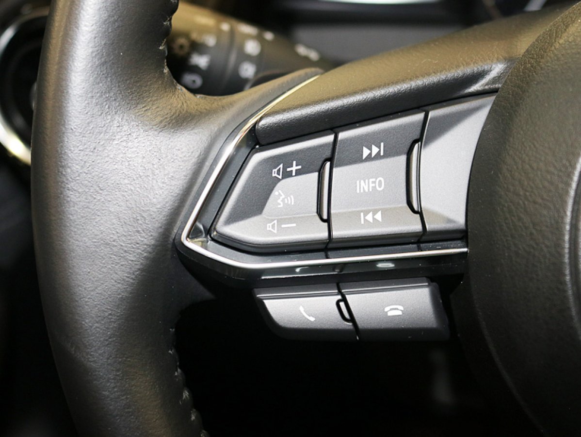 Foto Mazda CX-3 26