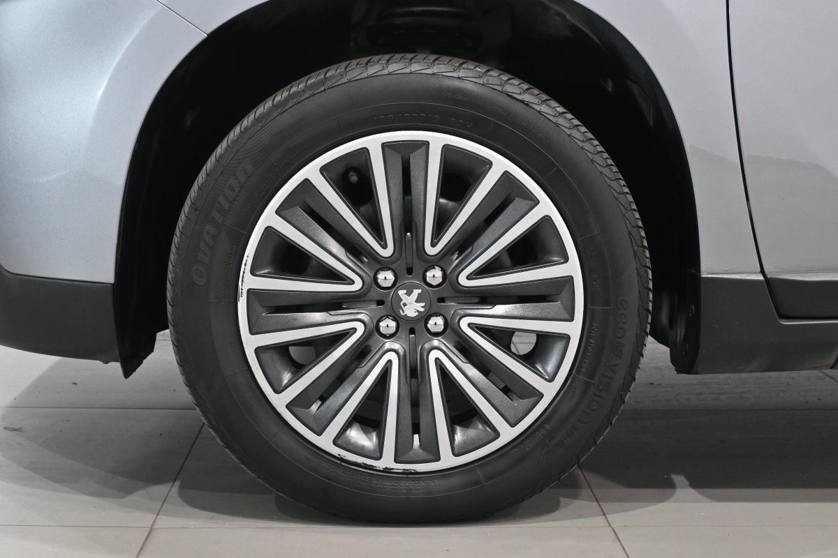 Foto Peugeot 2008 28