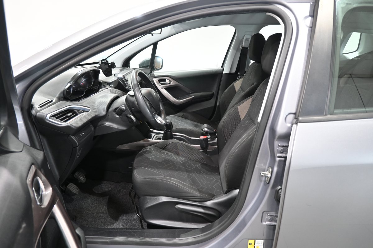 Foto Peugeot 2008 10