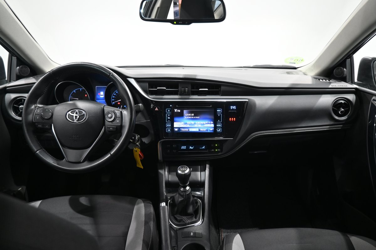Foto Toyota Auris 17