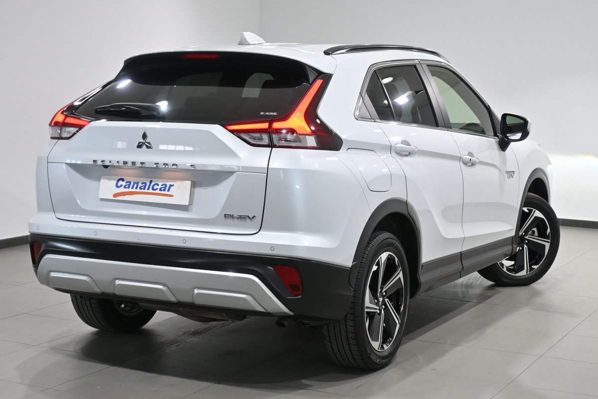 Foto Mitsubishi Eclipse Cross 4