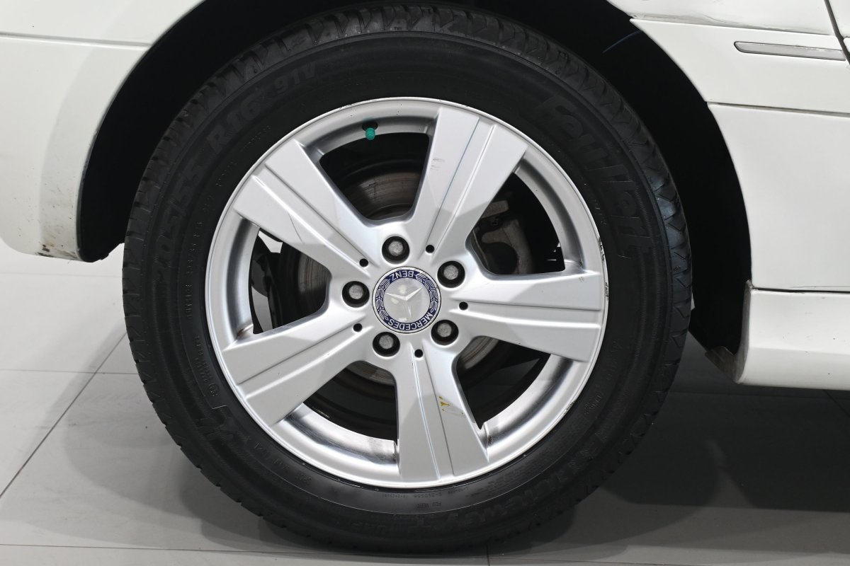 Foto Mercedes-Benz B 25
