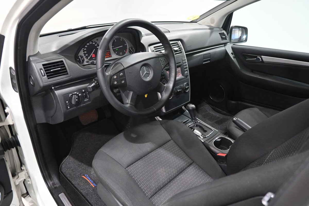 Foto Mercedes-Benz B 9