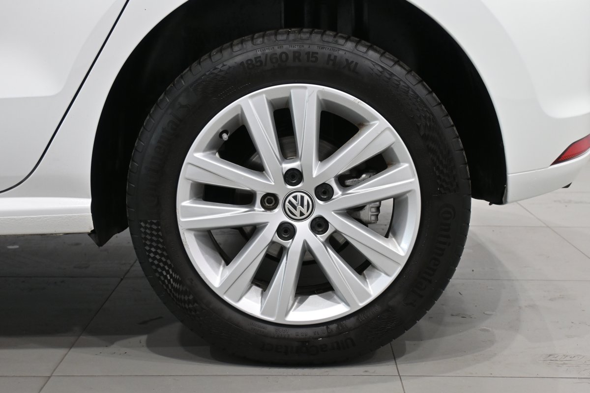 Foto Volkswagen Polo 24