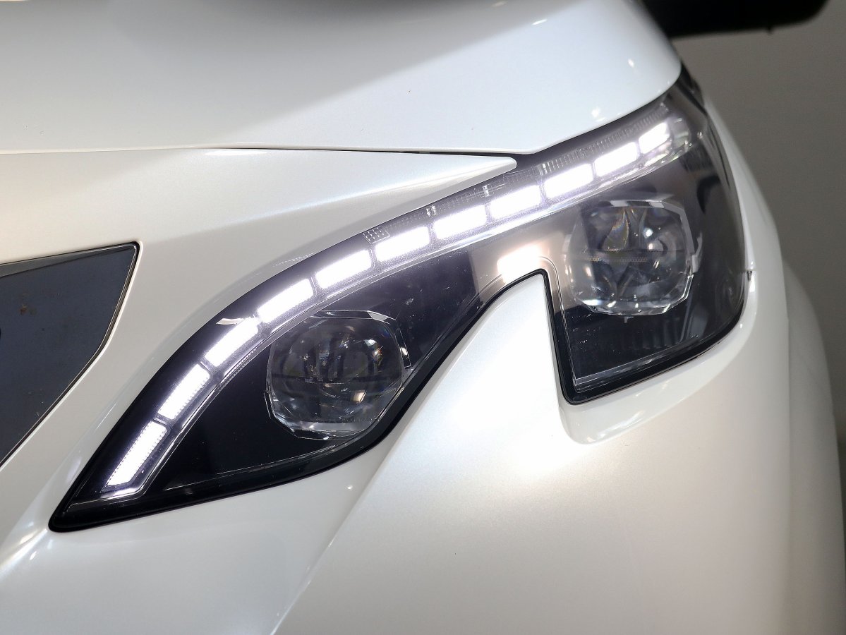 Foto Peugeot 3008 11