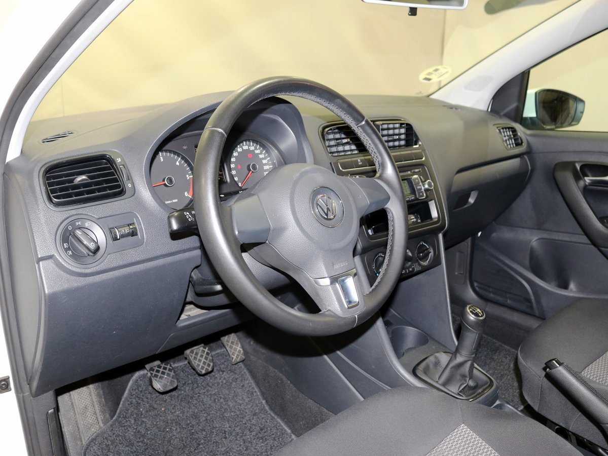 Foto Volkswagen Polo 14