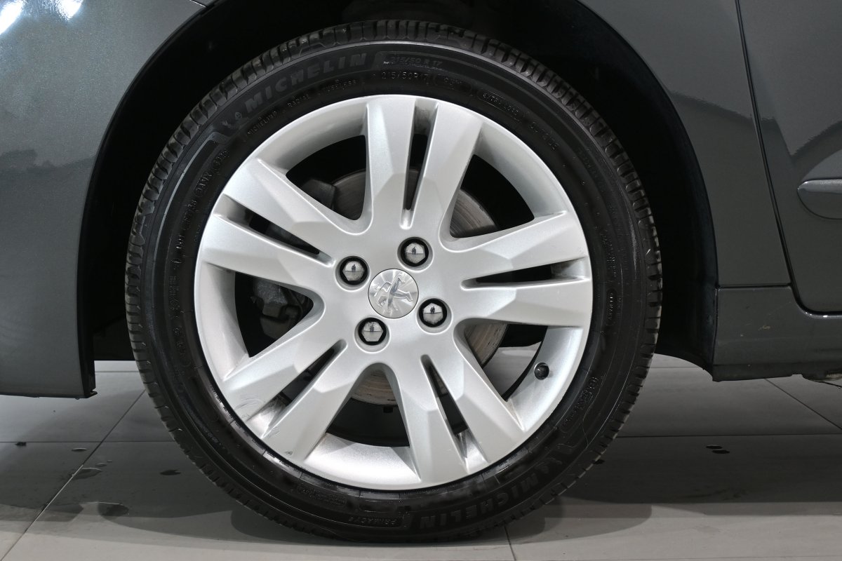 Foto Peugeot 5008 28