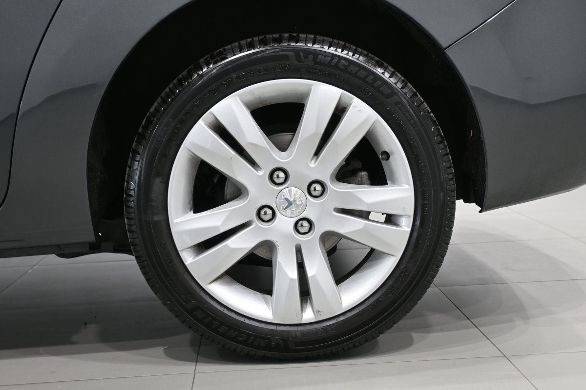 Foto Peugeot 5008 29
