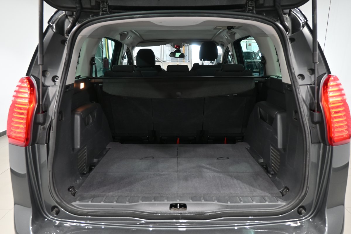 Foto Peugeot 5008 8