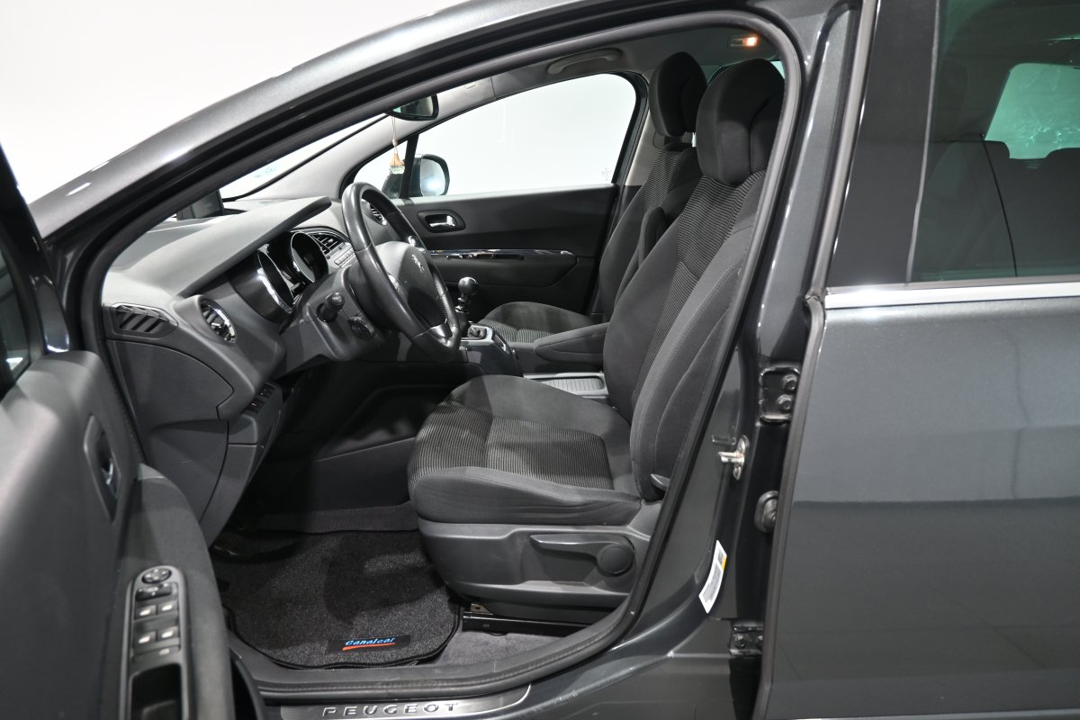 Foto Peugeot 5008 10