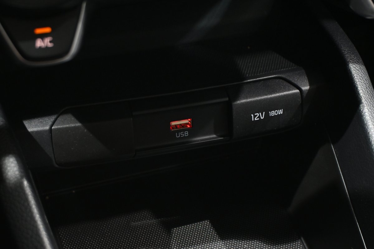 Foto Kia Stonic 23