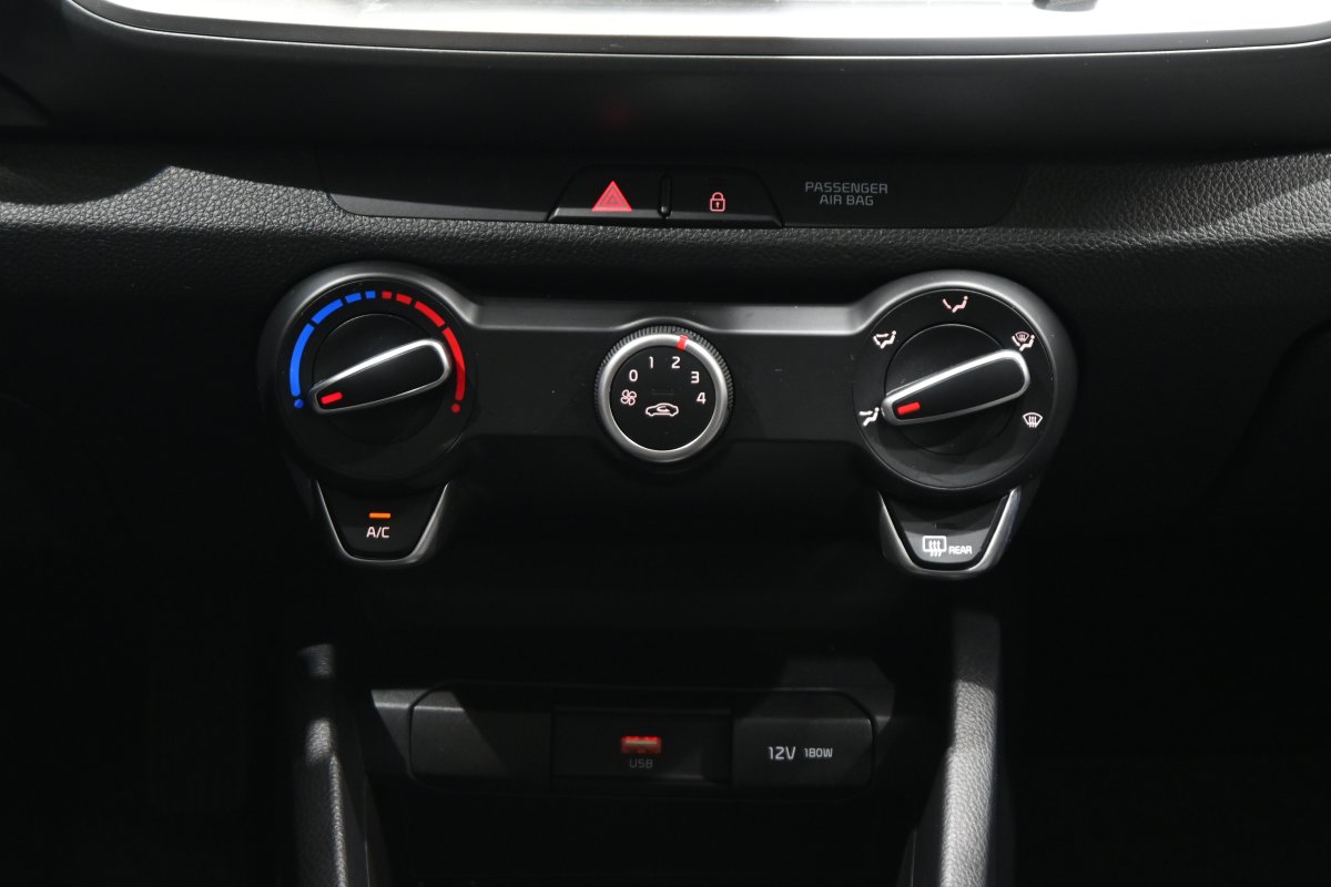 Foto Kia Stonic 18