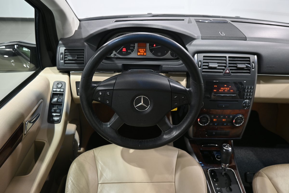 Foto Mercedes-Benz B 16