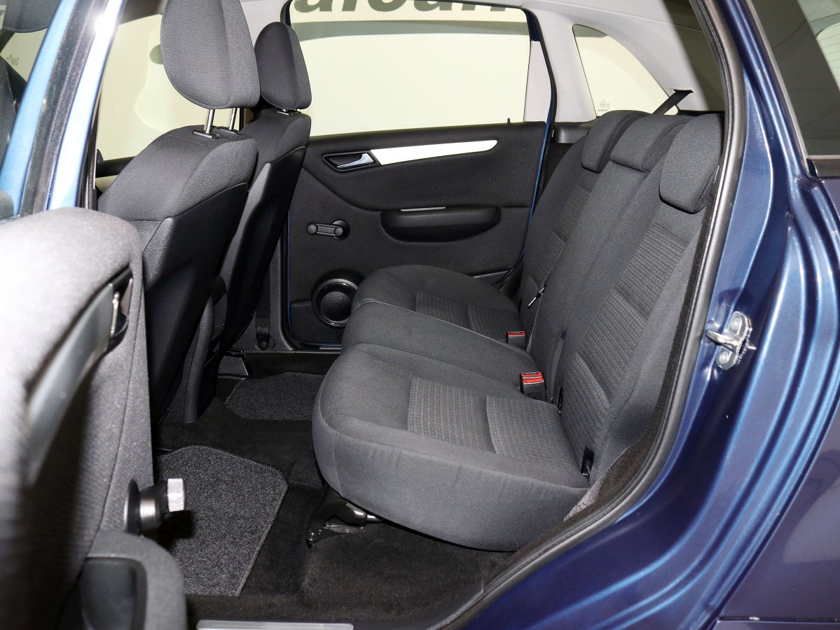 Foto Mercedes-Benz B 170 13