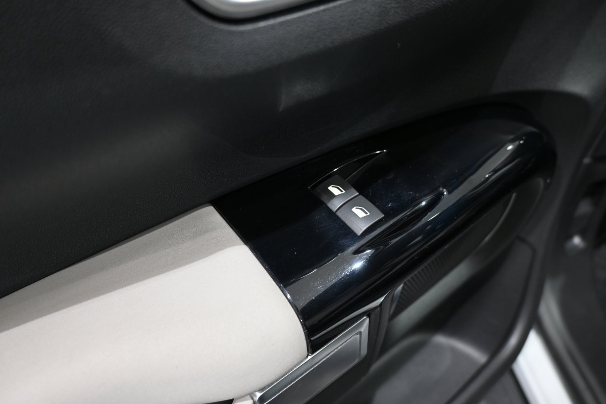 Foto Citroen C4 Cactus 26