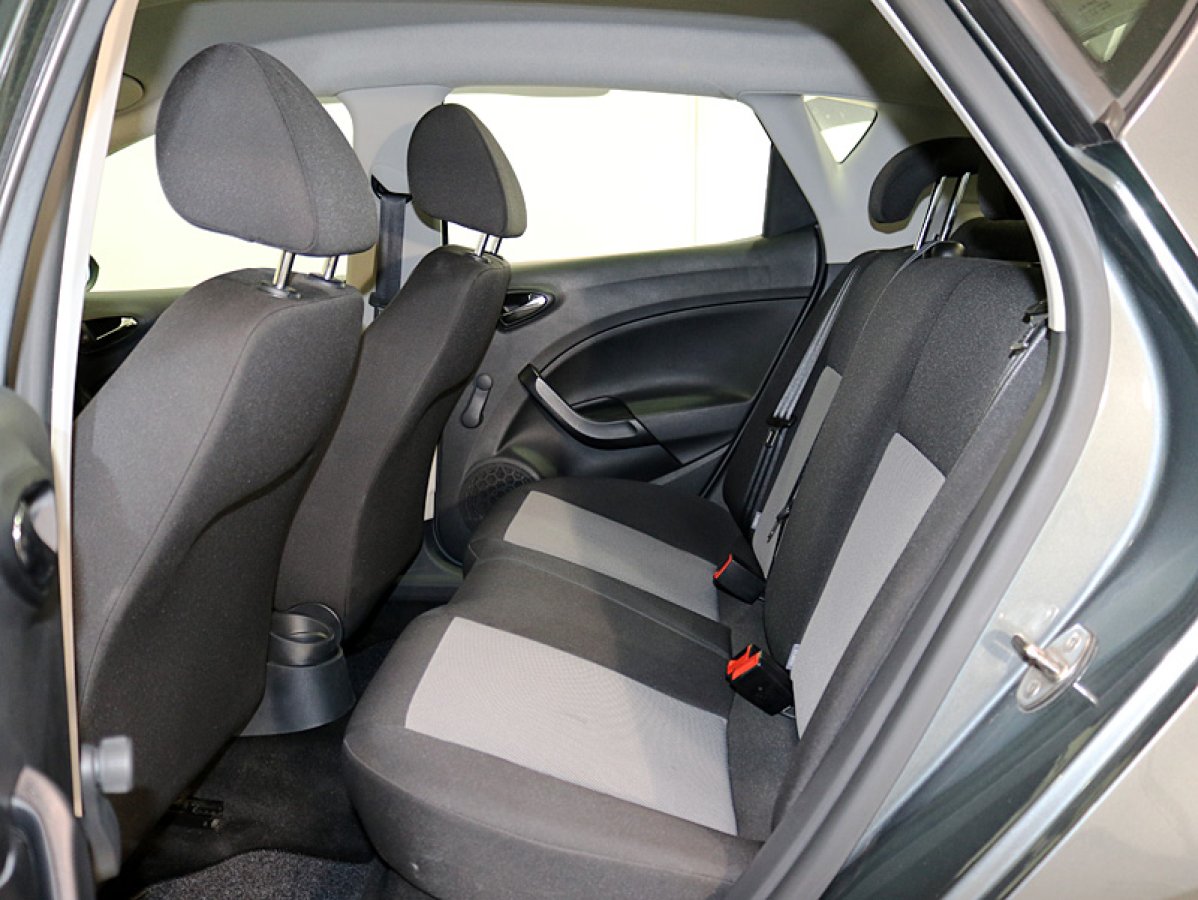 Foto Seat Ibiza 16