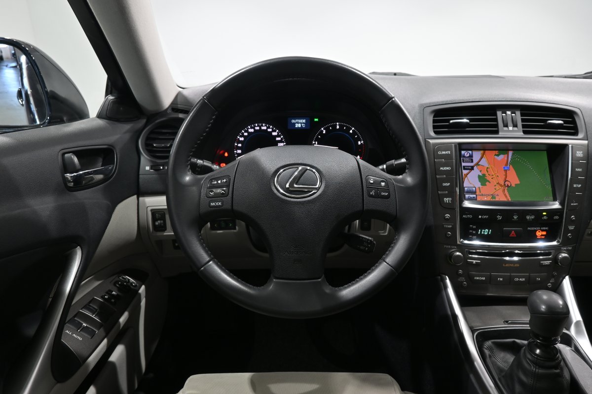 Foto Lexus IS220d 20