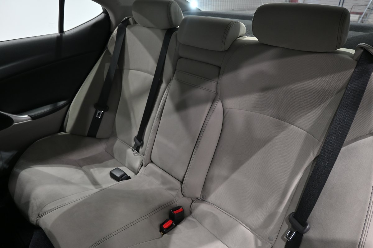 Foto Lexus IS220d 12