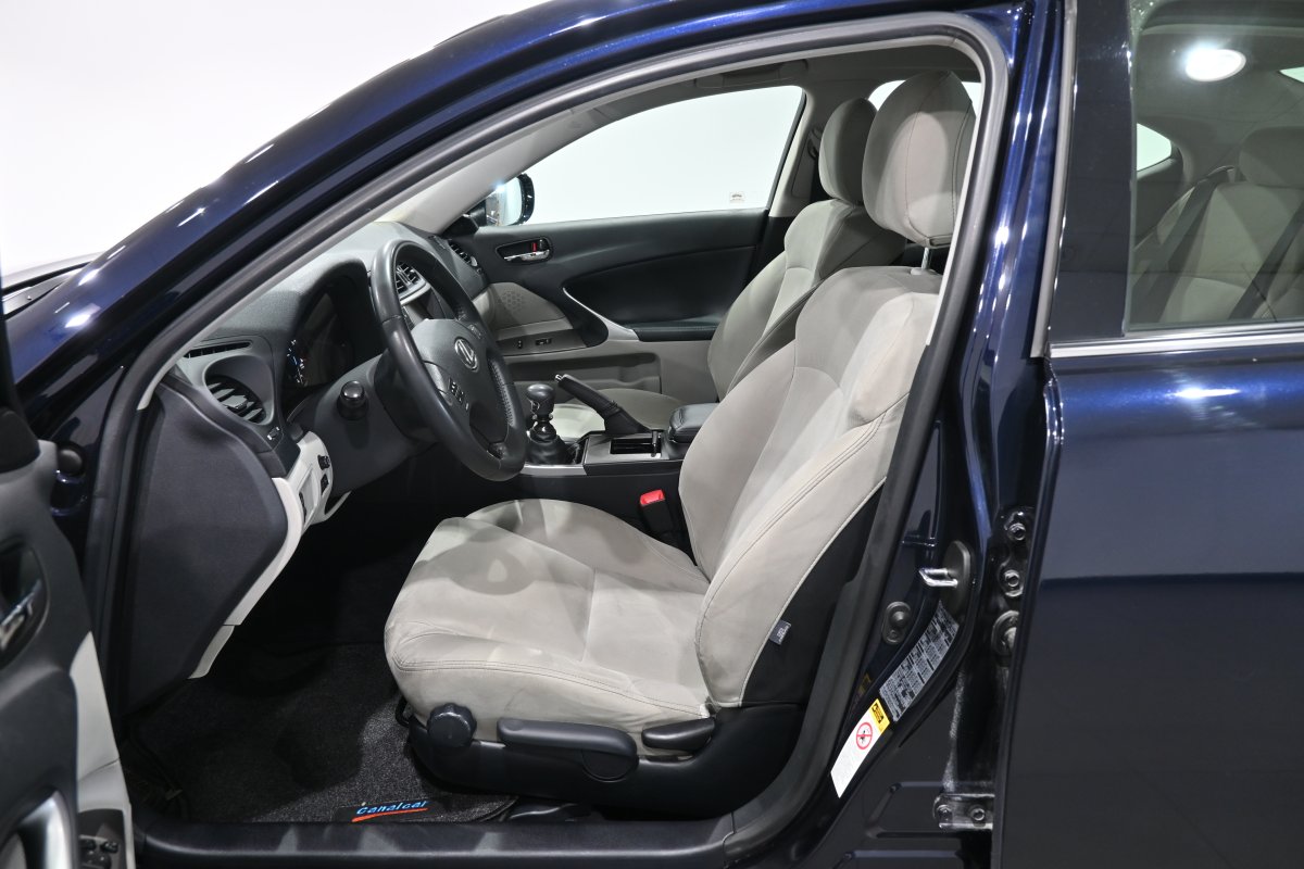 Foto Lexus IS220d 10