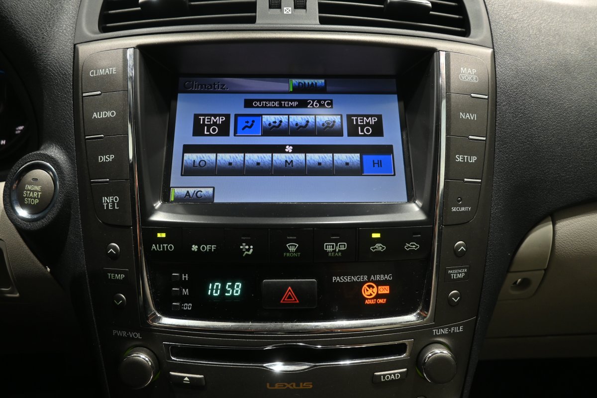 Foto Lexus IS220d 15
