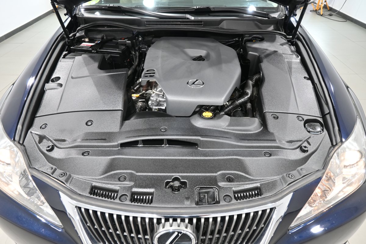 Foto Lexus IS220d 7