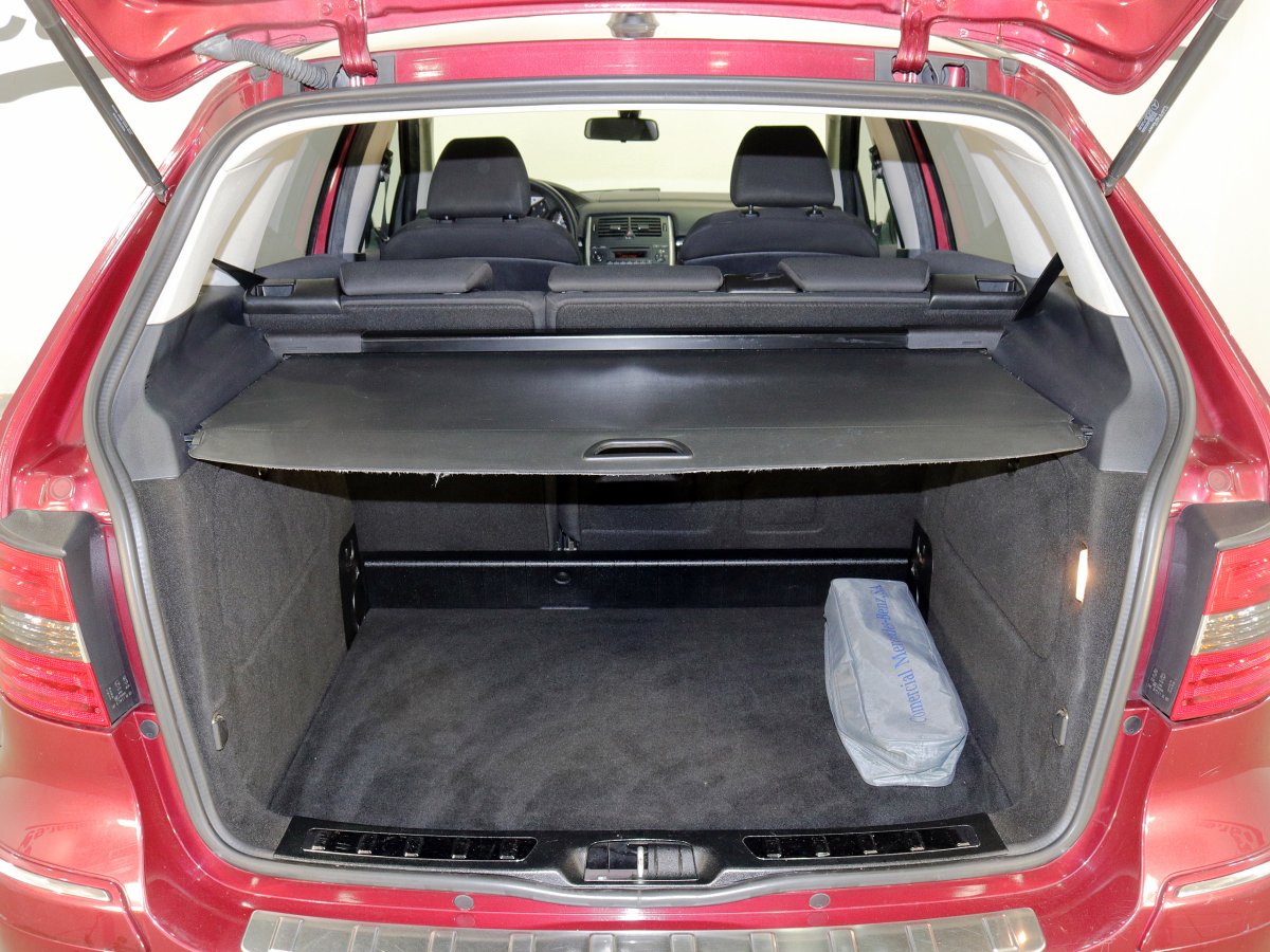 Foto Mercedes-Benz B 200 8