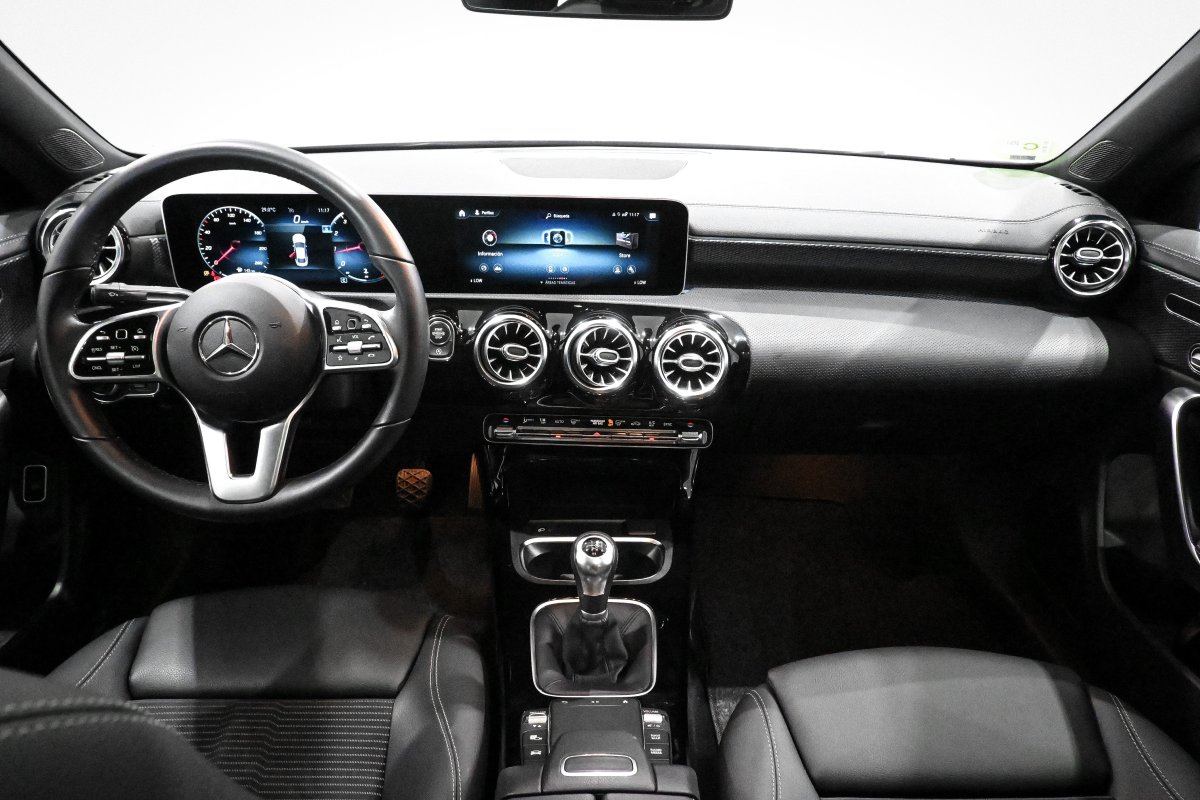 Foto Mercedes-Benz CLA 22