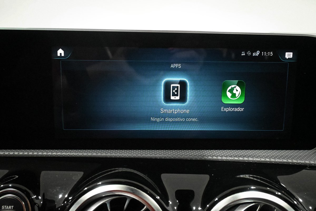 Foto Mercedes-Benz CLA 20