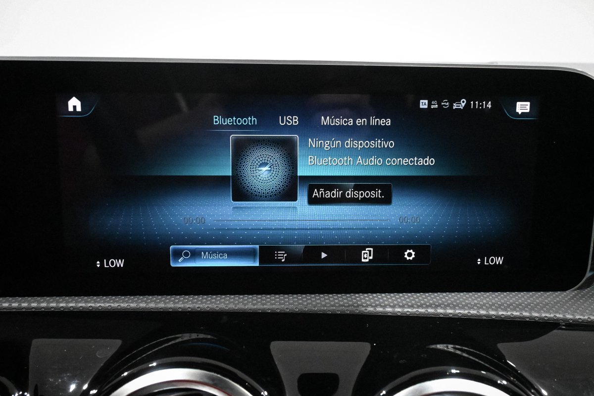 Foto Mercedes-Benz CLA 19