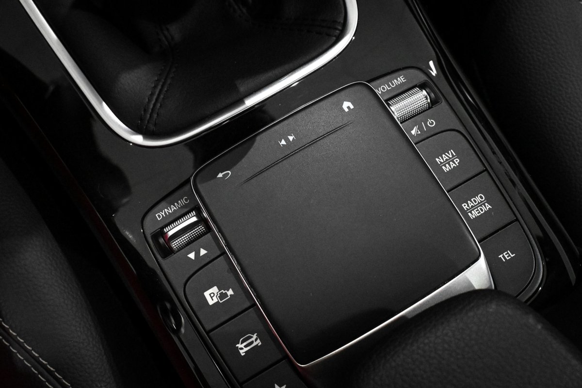 Foto Mercedes-Benz CLA 25