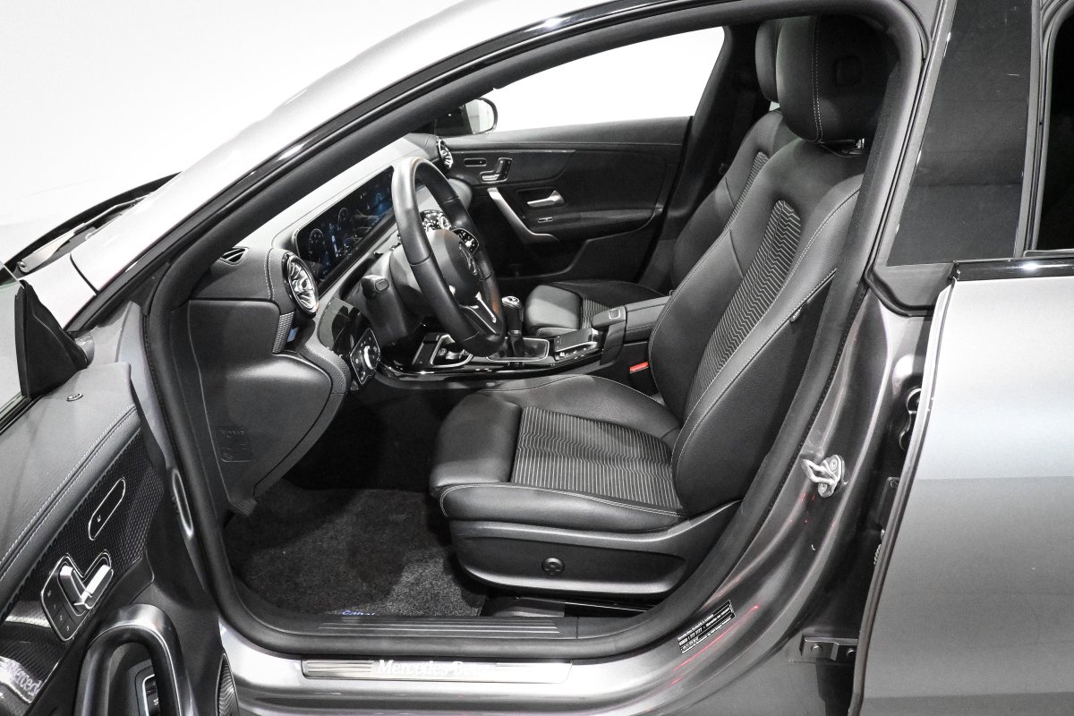 Foto Mercedes-Benz CLA 9