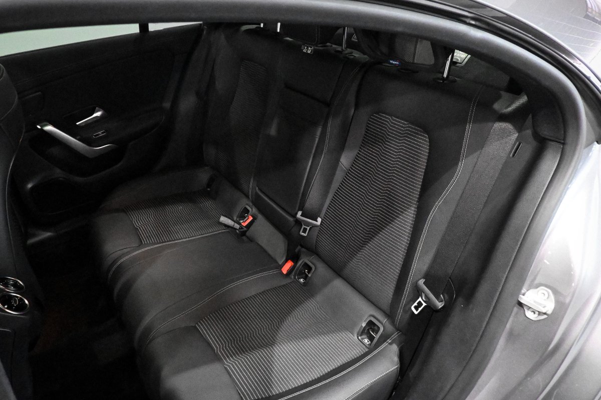 Foto Mercedes-Benz CLA 10