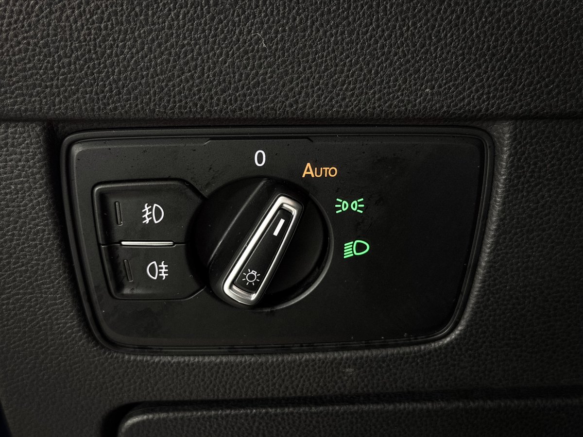 Foto Volkswagen Passat 24