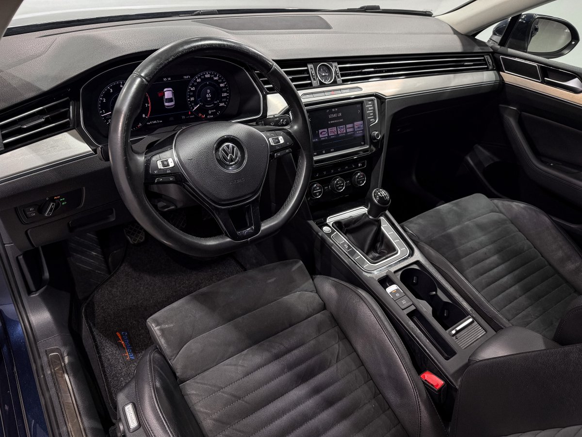 Foto Volkswagen Passat 8