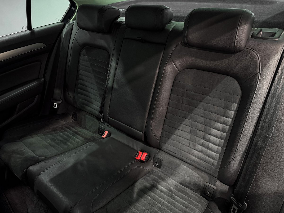 Foto Volkswagen Passat 11