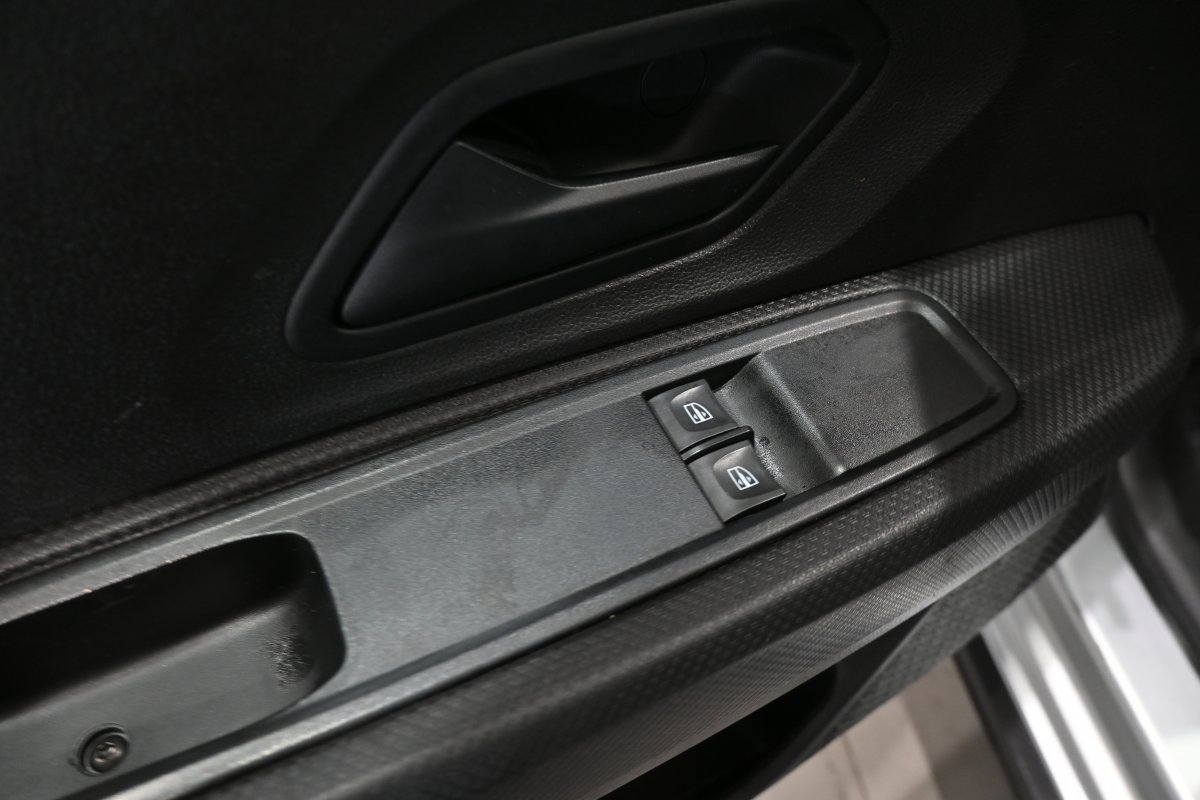 Foto Dacia Sandero 25