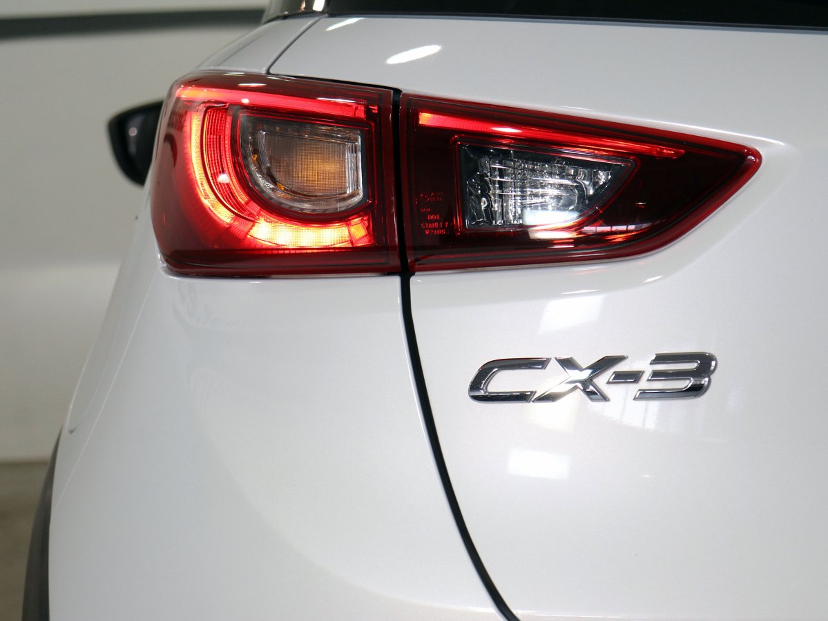 Foto Mazda CX-3 9