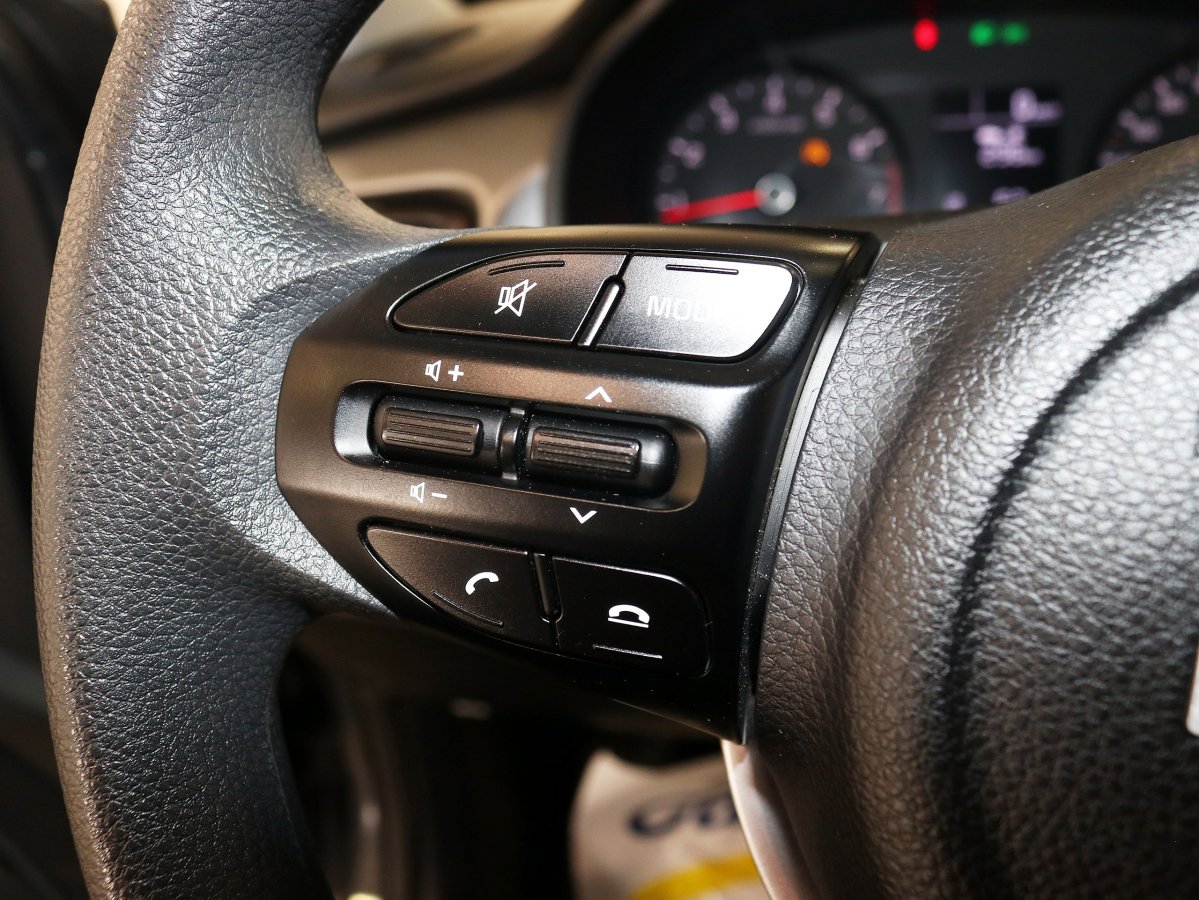 Foto Kia Rio 22