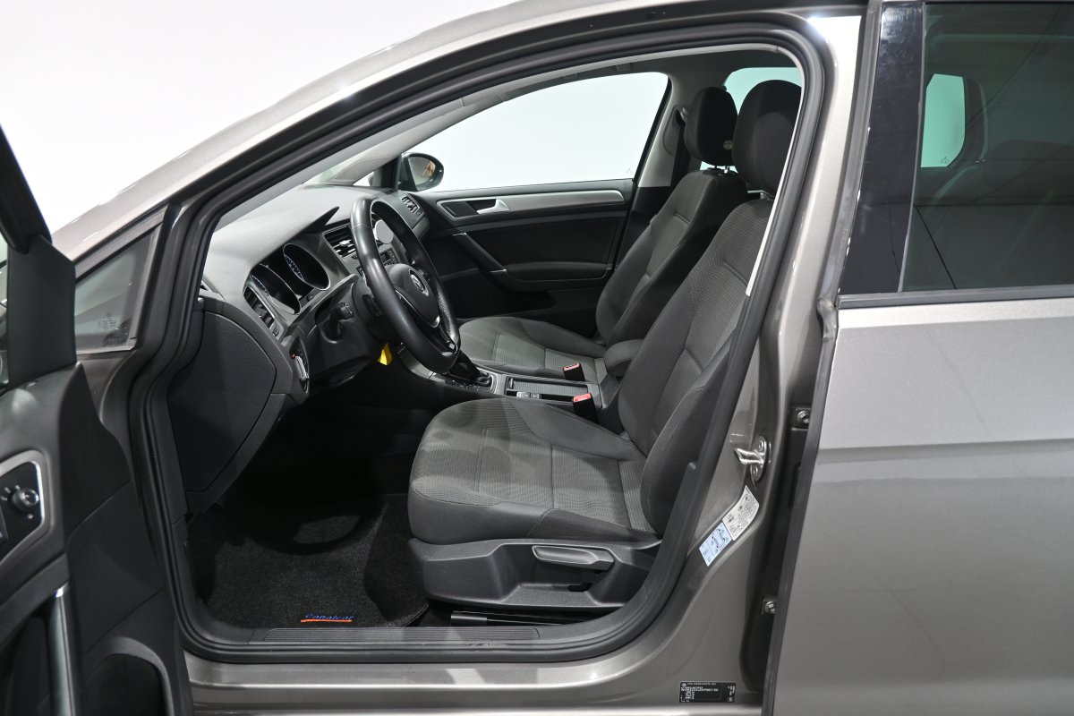 Foto Volkswagen Golf 9