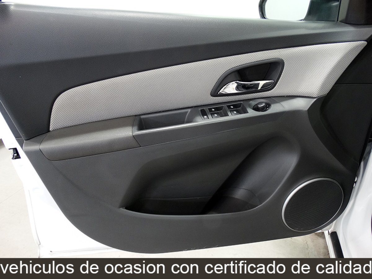 Foto Chevrolet Cruze 16