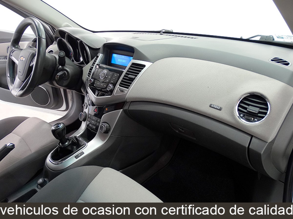 Foto Chevrolet Cruze 18