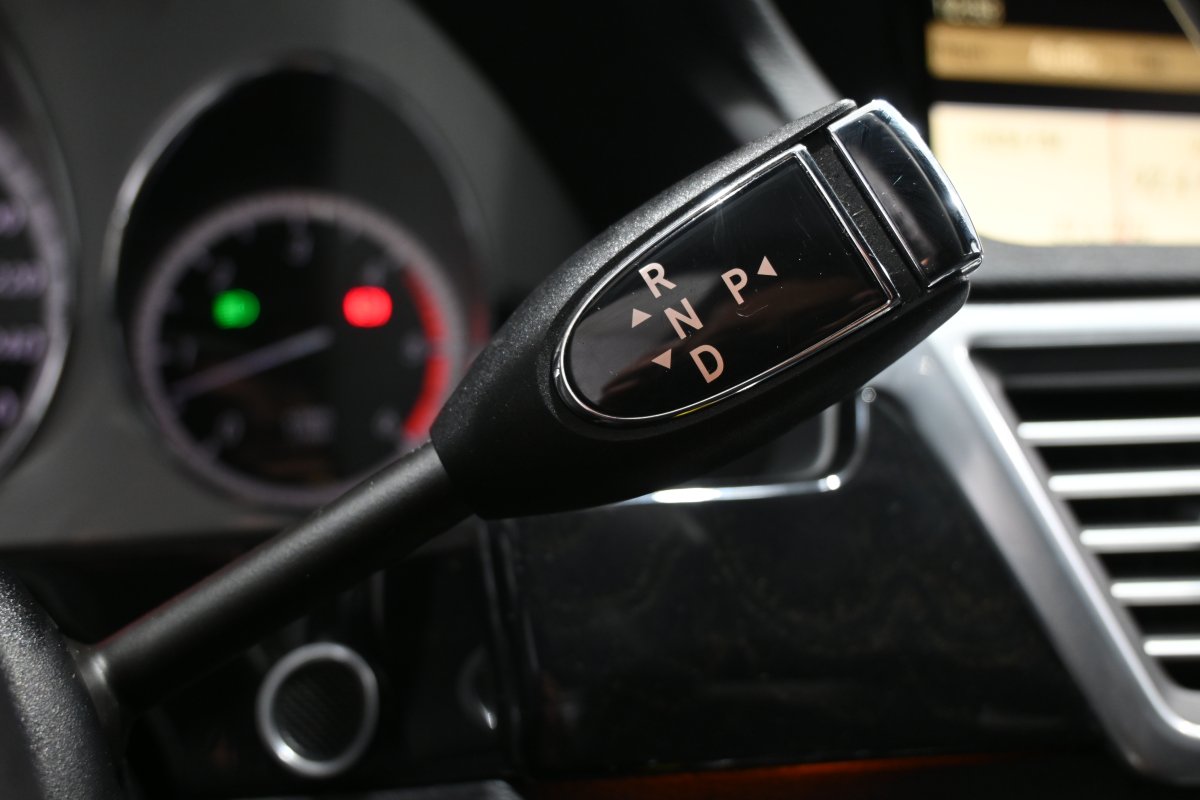 Foto Mercedes-Benz Clase 28