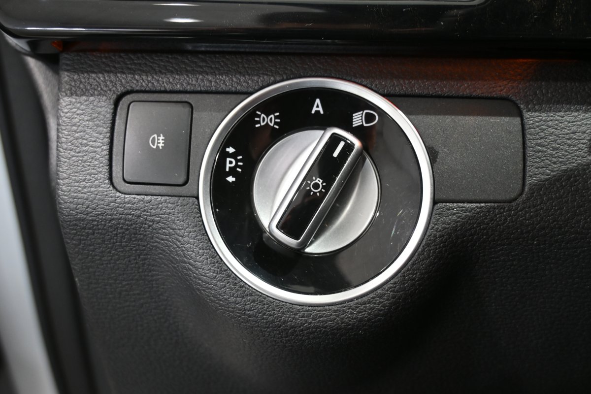 Foto Mercedes-Benz Clase 29