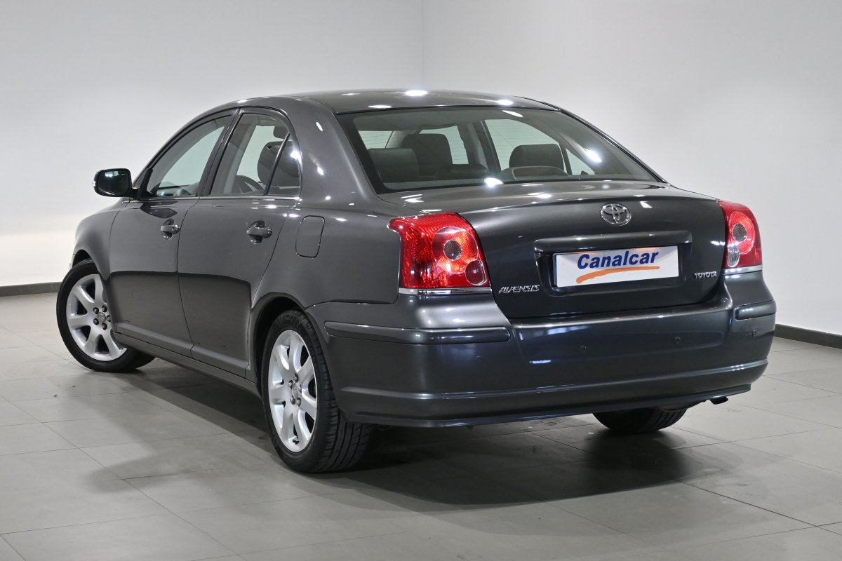 Foto Toyota Avensis 6