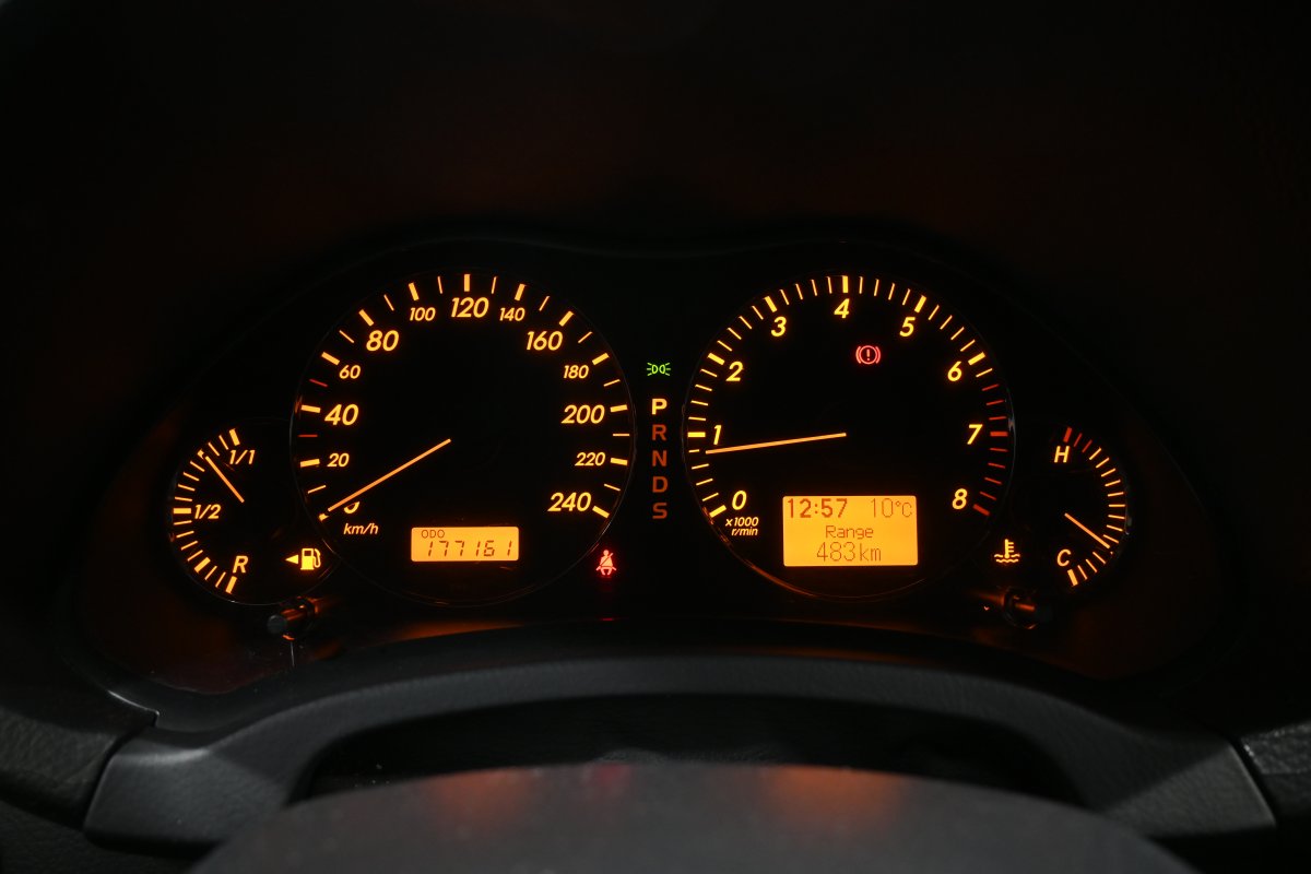 Foto Toyota Avensis 14