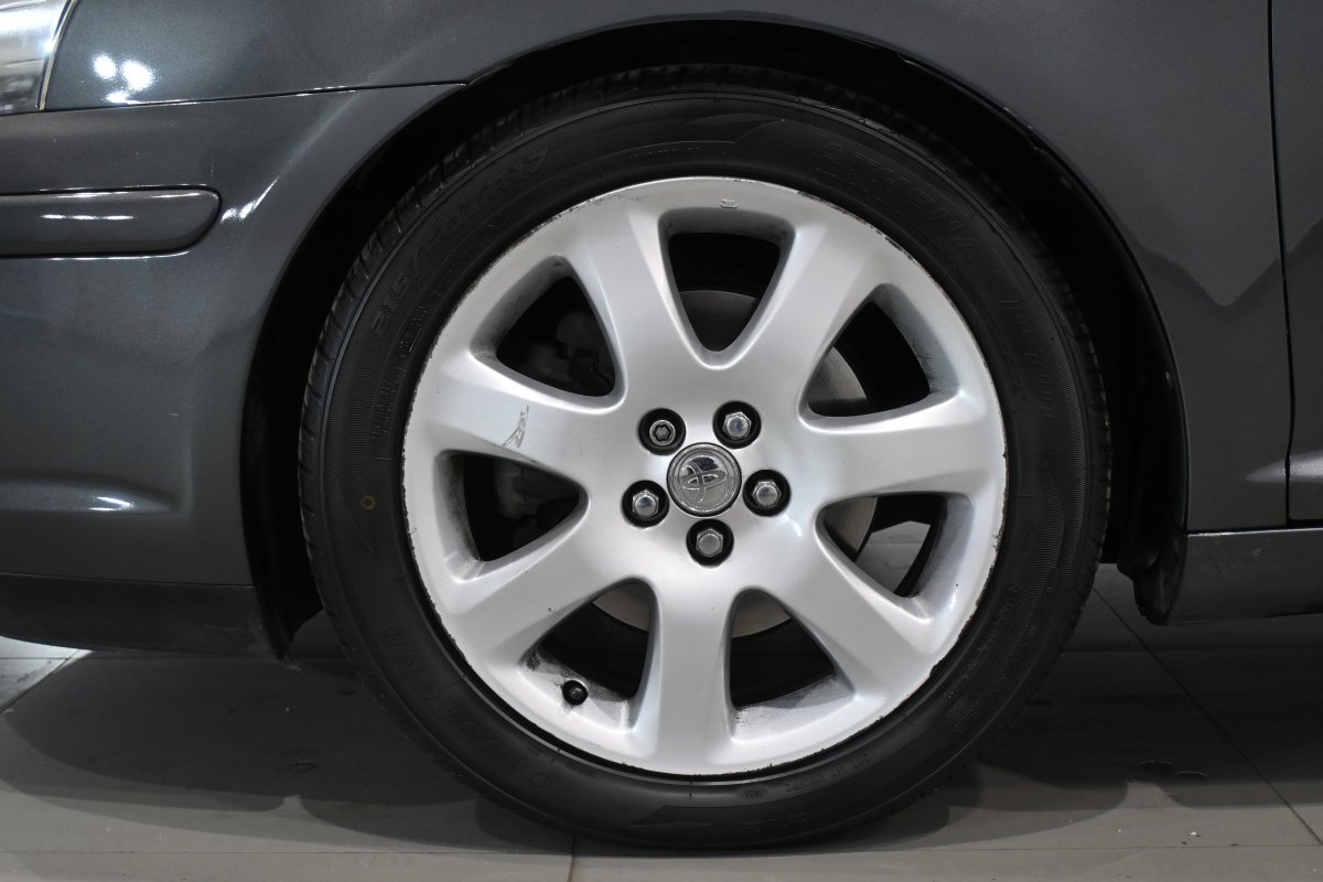 Foto Toyota Avensis 29