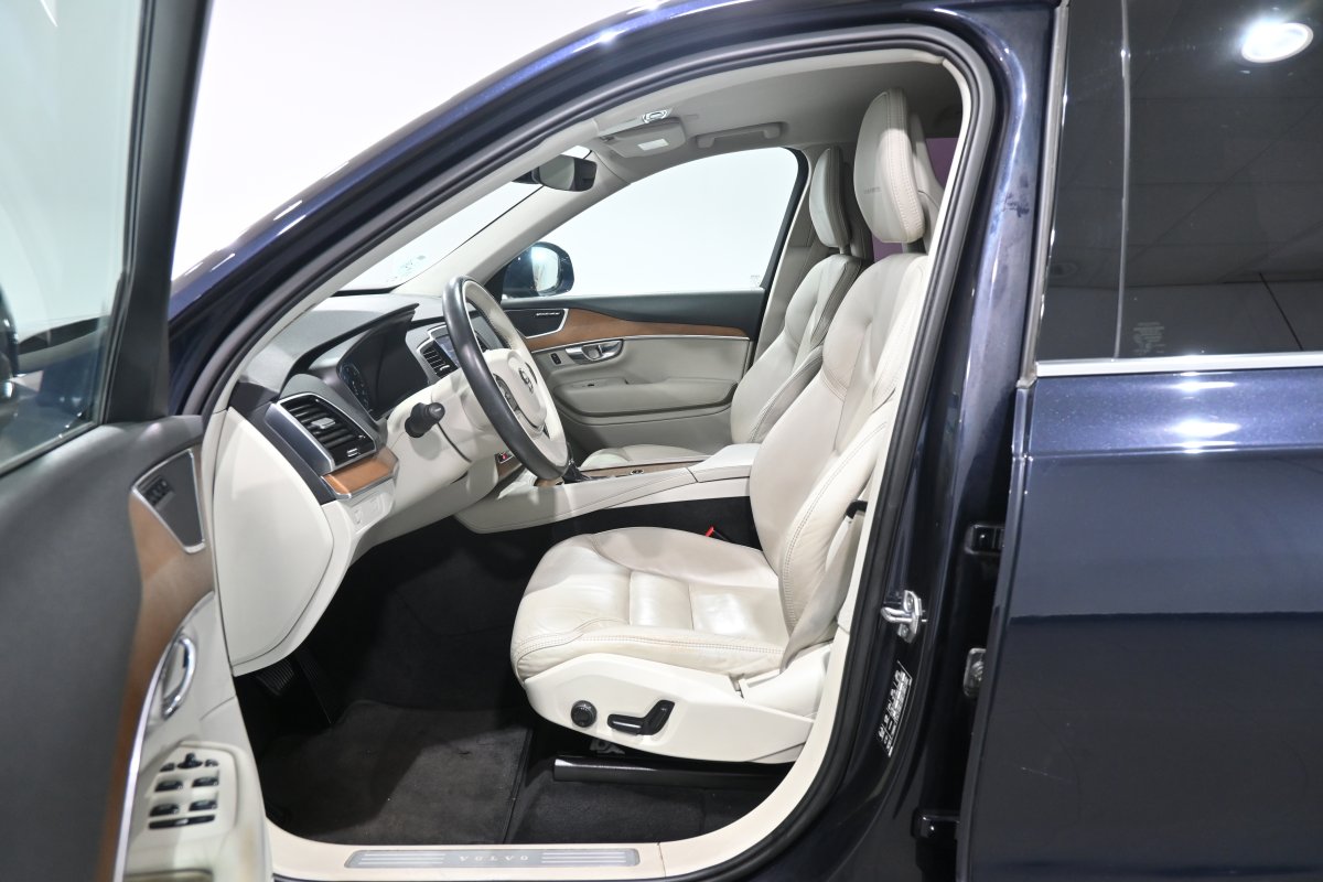Foto Volvo XC90 11